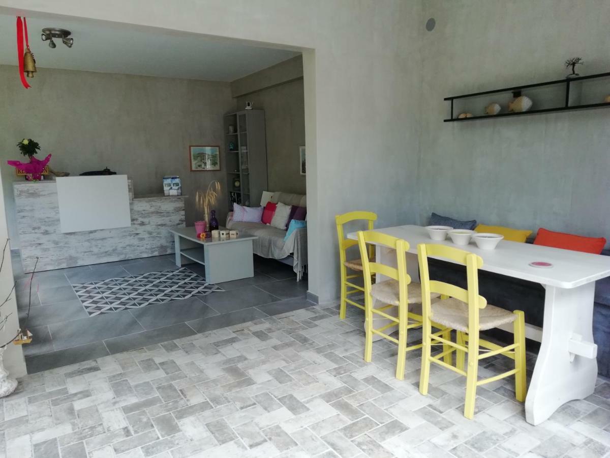 Helena Apartments باراليا بانتالييمونوس المظهر الخارجي الصورة